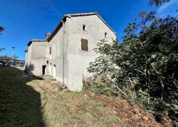 WhatsApp Image 2025-09-24 at 14.49.53 (2).jpeg - Terratetto - Terracielo Via Ugrigno Castello 2, Sant'Agata Feltria - foto 1