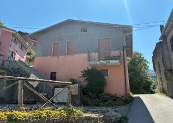 WhatsApp Image 2025-08-13 at 14.23.25 (1).jpeg - Villa Via Strada per Soanne 99, Pennabilli - foto 3