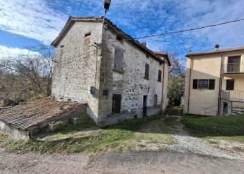 WhatsApp Image 2025-12-23 at 10.44.16 (1).jpeg - Villa Località Ca' Baldano 218, Maiolo - foto 5