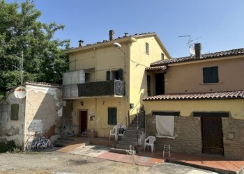 IMG_3193.jpg - Quadrilocale Via del Fiume 16, Novafeltria - foto 1