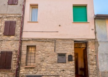 Gemini_Generated_Image_etgur5etgur5etgu.png - Townhouse Piazza Capelli 34, Novafeltria - photo 24