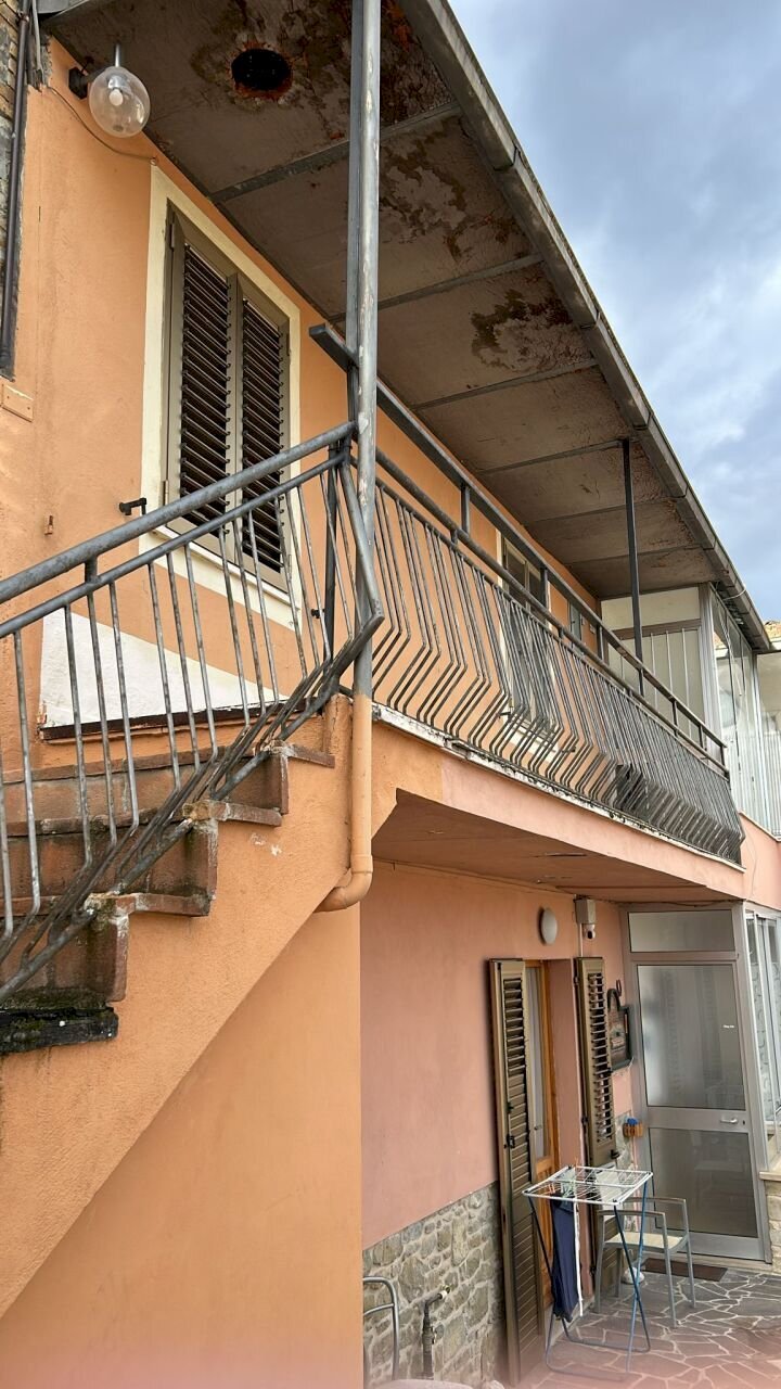 esterno 2.jpg - Appartamento Piazza Roma 18, Novafeltria - foto 2