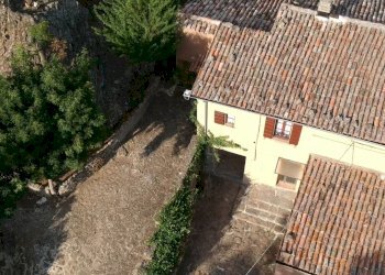 vlcsnap-2017-07-28-14h26m50s299.jpg - Terratetto - Terracielo Piazza Garibaldi 2, Talamello - foto 1