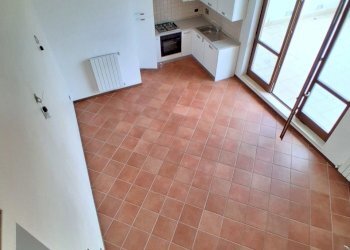 20250909_123320.jpg - Bilocale Via delle Ville Prima, Lucca - foto 1