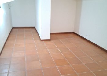 20250909_123206.jpg - Bilocale Via delle Ville Prima, Lucca - foto 12