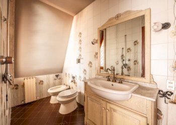 36-_1IN3552-HDR.jpg - Villa Via del Secco, Lucca - foto 17