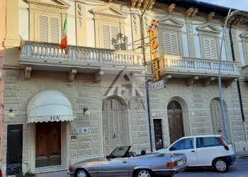 hotel-vendita-viareggio.jpg - Stabile - Palazzo via carrara 23, Viareggio - foto 1