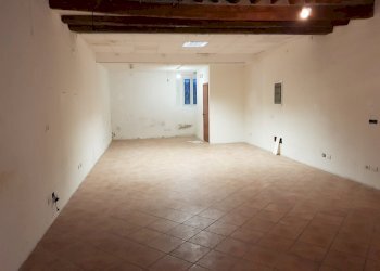 20171020_163255.jpg - Locale Commerciale Via San Gregorio, Lucca - foto 2