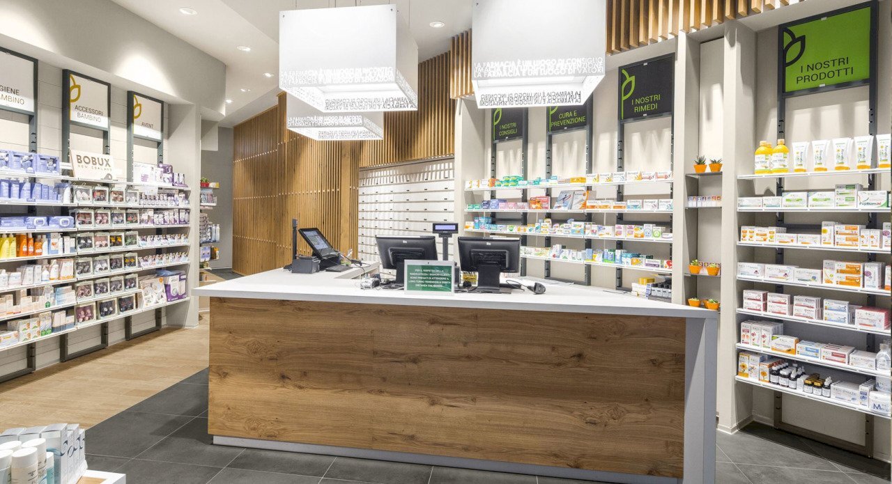 Mitowood_negozi_04.jpg - Locale Commerciale Via della Colombaia, Lucca - foto 1