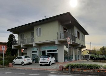 20220413_170318.jpg - Villa Traversa III Via Romana, Lucca - foto 2