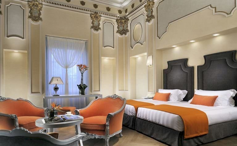 camera lusso.jpg - Albergo - Struttura ricettiva Via Vittorio Emanuele II, Lucca - foto 1