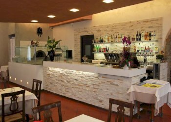 pizzeria-miramonti-7.jpg - Alimentari - Gastronomia Via Busdraghi, Lucca - foto 7