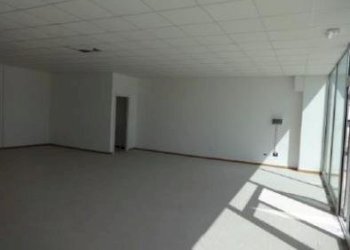 f2.JPG - Commercial Premises Via Roma, Lucca - photo 10