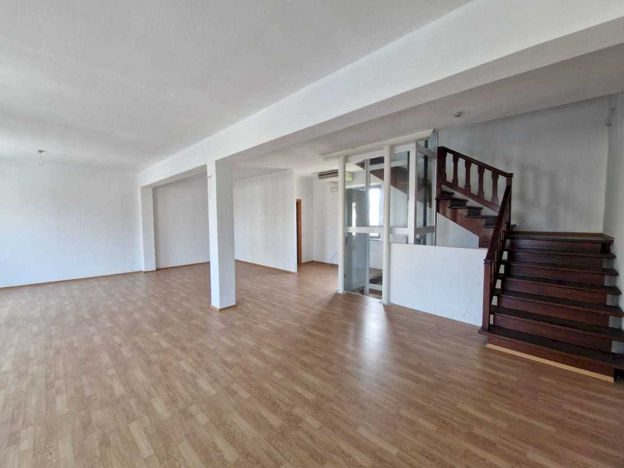 IMG-20250325-WA0010.jpg - Commercial Premises Via Sarzanese 533, Lucca - photo 2