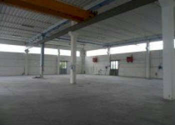 58dc01fc6811f6b242fd6939a467993f_210_175_fitnoalph - Magazzino Via di Salicchi, Lucca - foto 2