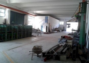 070c33a7ca71836c00f731af51006fd9.jpg - Magazzino Via di Salicchi, Lucca - foto 3