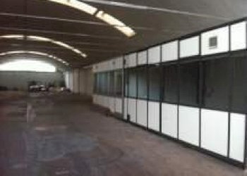 4029faf2c92febb590d34080fbc5eca2_med.jpg - Magazzino Via di Salicchi, Lucca - foto 5