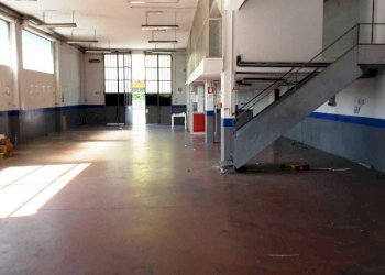 26810.jpg - Magazzino Via di Salicchi, Lucca - foto 8