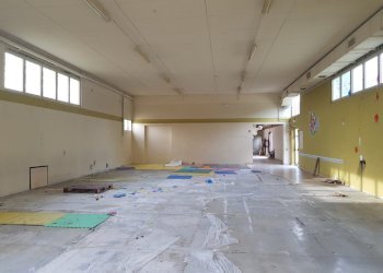 20210910_174444.jpg - Locale Commerciale Via della Madonnina, Capannori - foto 1