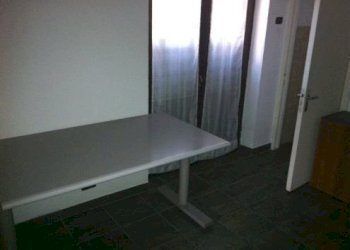 8e2fbf774e5f19a1c0cb7ae6f44a239f.jpg - Commercial Premises Via Sarzanese, Lucca - photo 2