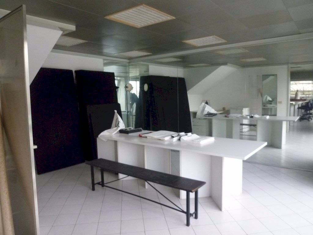 409339-uexq3d92a.JPG - Commercial Premises Via Vittorio Emanuele II, Lucca - photo 2