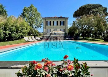 villa-lucca-fusca-vendita.jpg - Villa Via di Sant'Alessio, Lucca - foto 1