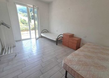 WhatsApp Image 2025-10-10 at 11.14.33 (2).jpeg - Trilocale Lerici - foto 3