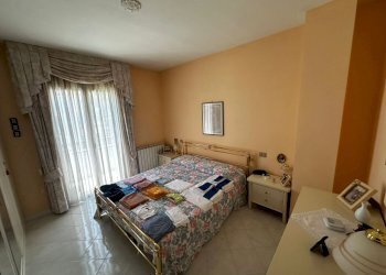 camera matrimoniale via giustiniana .jpg - Terratetto - Terracielo Bolano - foto 5