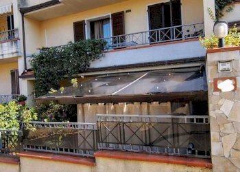 e542bf9c-6aa8-4cd5-8ef1-2bff824165ff.jpg - Villa a Schiera Carrara - foto 1