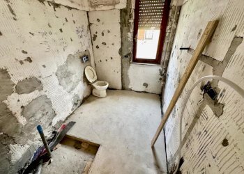 bagno.jpeg - Porzione di casa Sarzana - foto 10