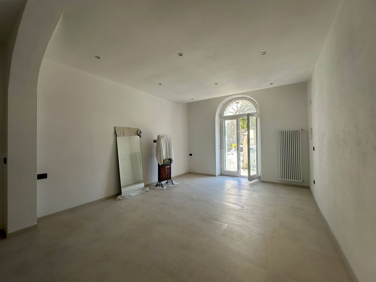 PHOTO-2025-05-29-15-20-10_3.jpg - Bilocale La Spezia - foto 2