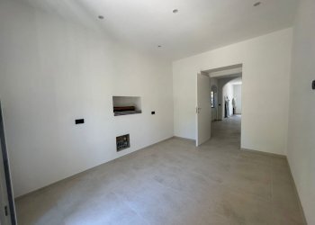 PHOTO-2025-05-29-15-20-10_1 copia.jpg - Bilocale La Spezia - foto 10