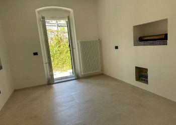 PHOTO-2025-05-29-15-20-11_2.jpg - Bilocale La Spezia - foto 9