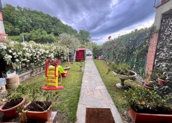 giardino.jpeg - Casa semi indipendente Podenzana - foto 1