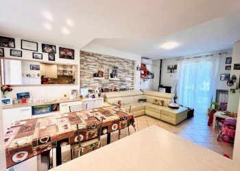 salotto 3.jpeg - Casa semi indipendente Podenzana - foto 8