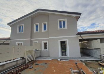 f1873fff-3fce-435f-93cb-264b639c7f25.jpg - Casa semi indipendente Luni - foto 1