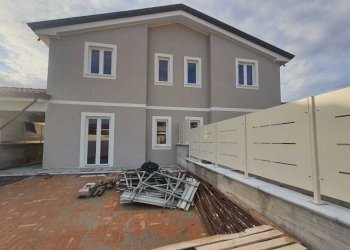 bb361b77-65ba-46ef-b98c-c279adda0ba0.jpg - Casa semi indipendente Luni - foto 2