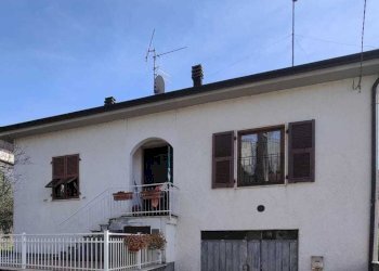 IMG-20250221-WA0005.jpg - Villa Licciana Nardi - foto 1