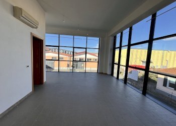 IMG_5920.JPG - Ufficio Sarzana - foto 2