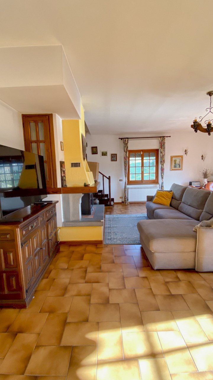 IMG_3650_jpg.jpg - Casa semi indipendente Fivizzano - foto 1