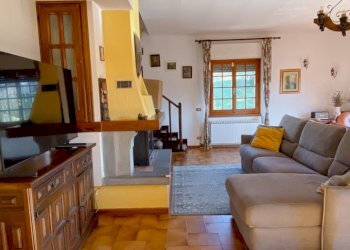 IMG_3650_jpg.jpg - Casa semi indipendente Fivizzano - foto 1