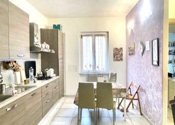 IMG_5327.jpg - Trilocale La Spezia - foto 2