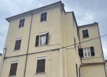 IMG_5322.jpg - Trilocale La Spezia - foto 7