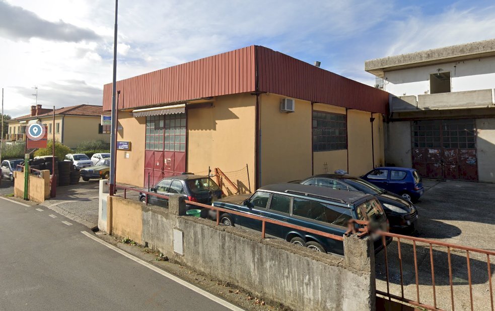 Commercial Premises Santo Stefano di Magra - photo 1