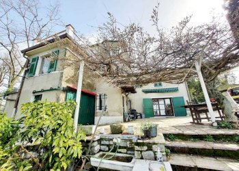 a9be1a7c-6eeb-44e9-aa8f-7248f9e33311.jpg - Casa semi indipendente Fosdinovo - foto 3