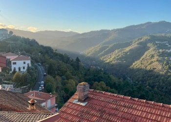 72b90105-538b-48db-aa41-7ec36398b3c3.jpg - Casa semi indipendente Vezzano Ligure - foto 9