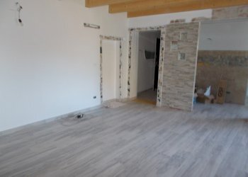 DSCN0362 (Copia).JPG - Casa semi indipendente Aulla - foto 3