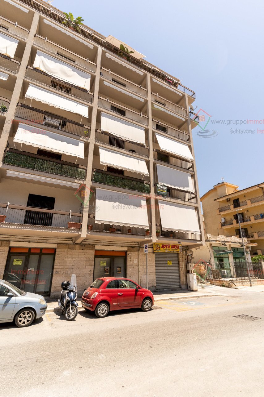 RIC07209.jpg - Locale Commerciale Siracusa - foto 1