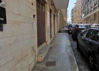 2.jpg - Commercial Premises Siracusa - photo 1