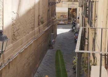 PHOTO-2025-05-12-10-52-25 2.jpg - Office Via del Collegio 5, Siracusa - photo 15